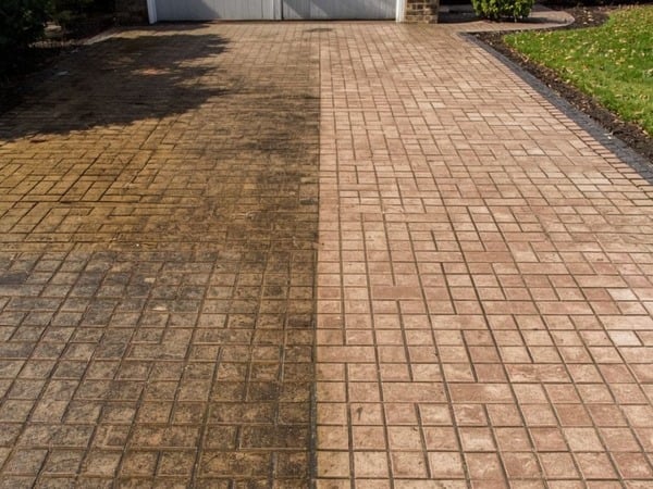 pressure-washing-clear-flow-gutter-cleaning-1_optimised (3)